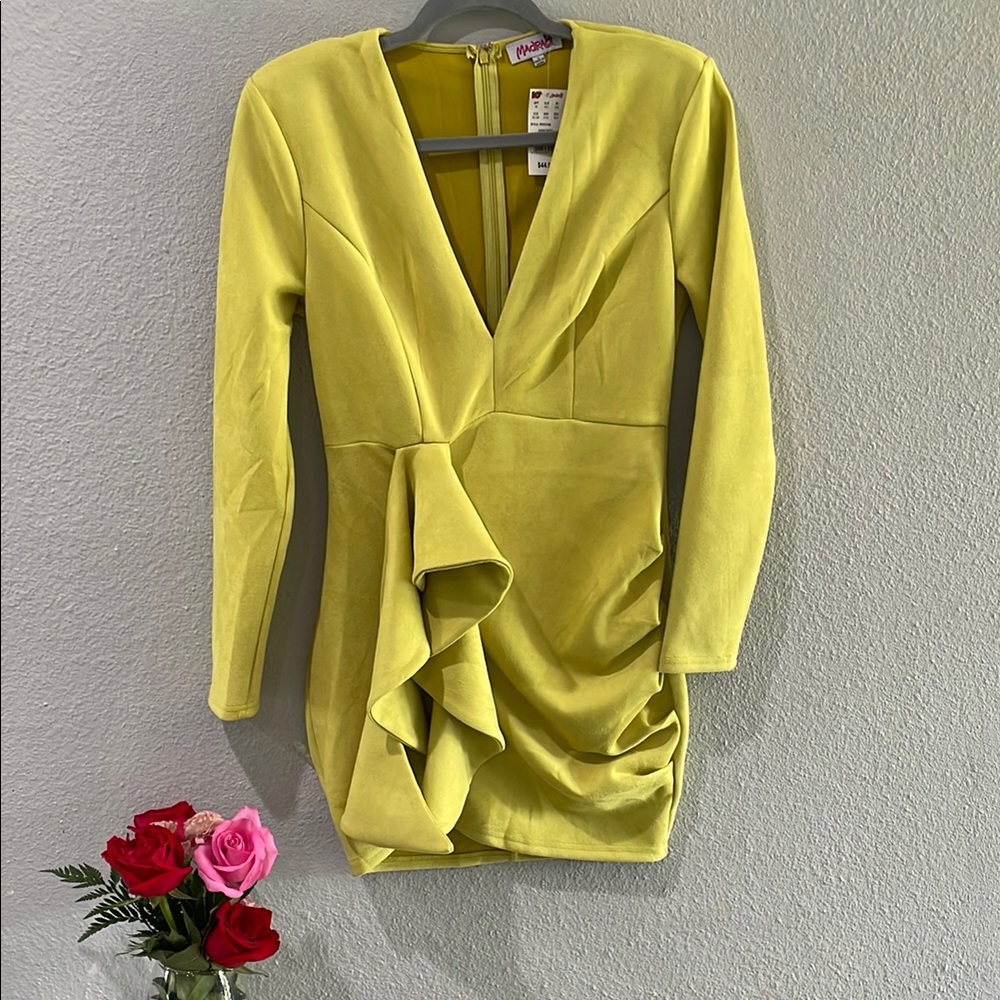 Elegant Yellow Dress